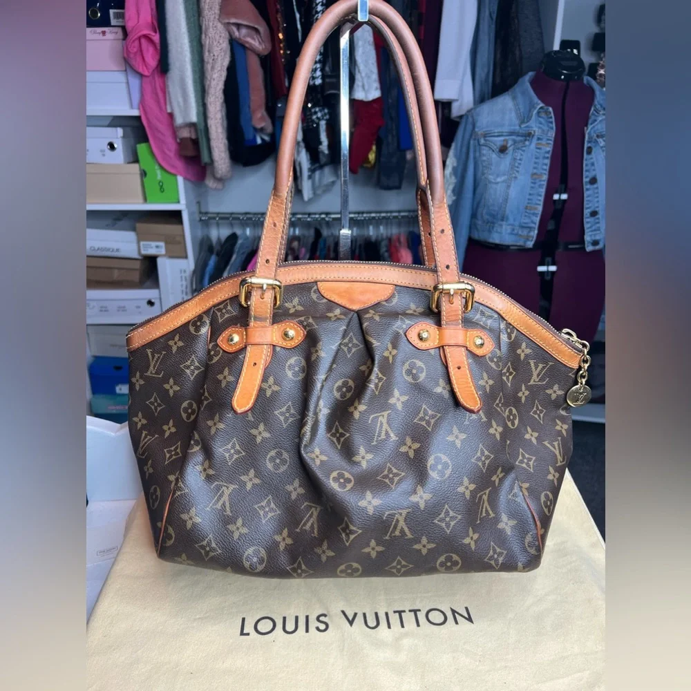 Authentic Louis Vuitton Tivoli - Picture 10 of 12